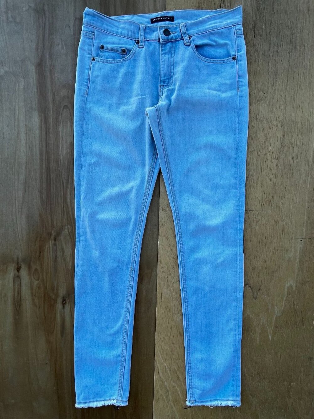 BRANDY MELVILLE STRAIGHT LEG ANKLE JEANS Women’s sz M Blue Low Rise Frayed Hem